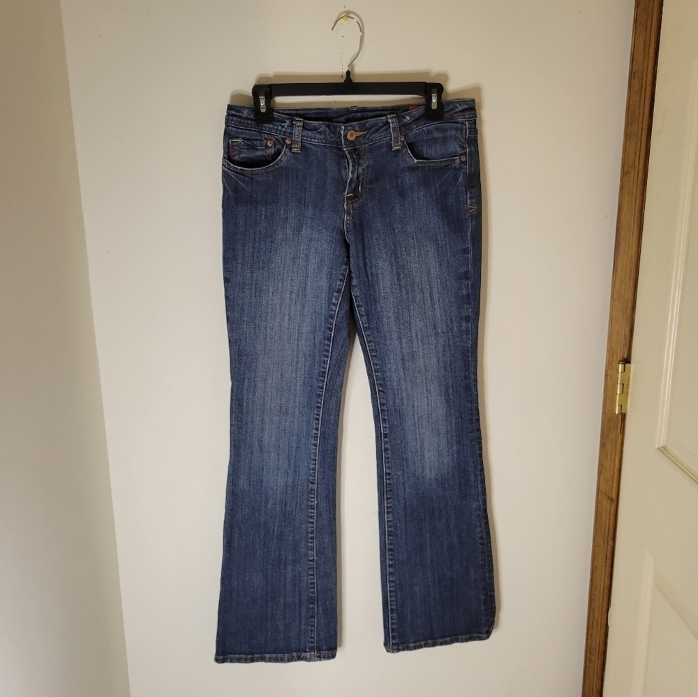Seven7 Denim Women's Flare Jeans - Size (30) - Excellent Condition